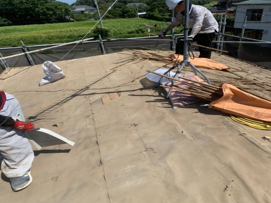 茂原市で屋根葺き替え工事が完工です。